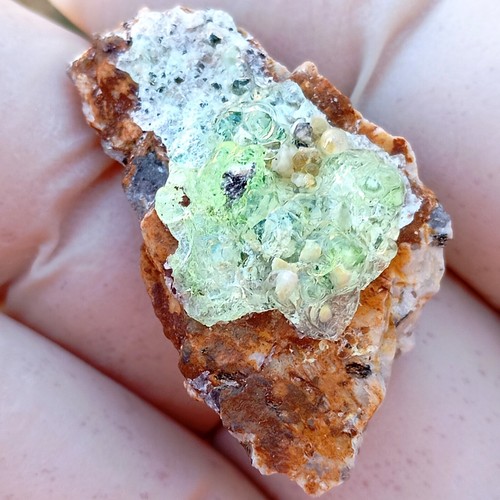 Hyalit Opal und Feldspat - Erongo Berg Namibia - Bild 11 von 12