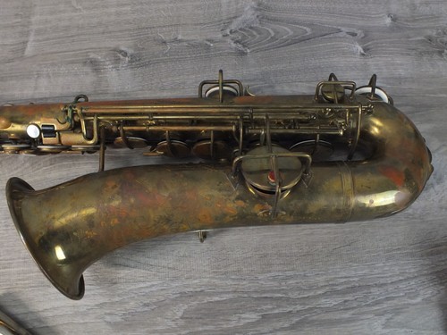 Saxofón Buescher C Melody True Tone tono bajo circa 1923 con estuche original - Imagen 11 de 17