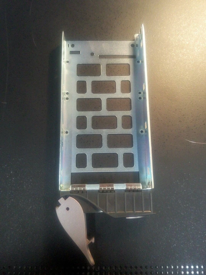 * Xtore XJ1100 series XJ-SA24-316R 3.5" HARD DRIVE SAS STORAGE ARRAY CHASSIS* - Image 4 of 4