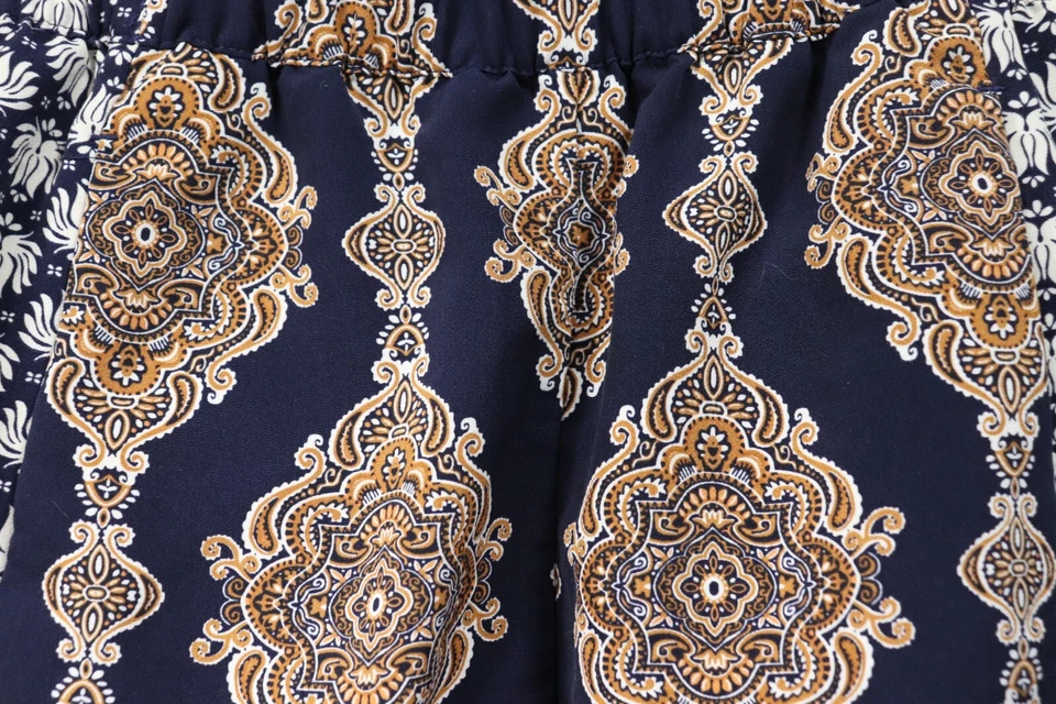 H&M Conscicious Women's Blue Aztec Print Pull On Shorts Size 6 - Image 2 of 4