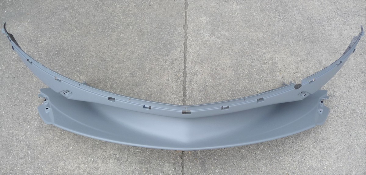 2016-2019 McLaren 570S Front Bumper Lower Portion Carbon Fiber