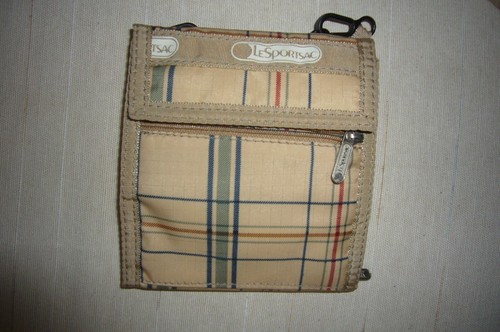 NWOT LeSportsac Trifold Wallet Organizer Cross Body Bag Multi Plaid women - 第 1/8 張圖片