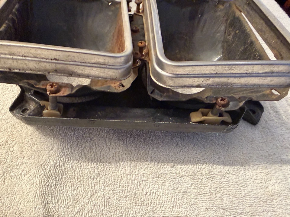 Dodge Truck Ramcharger Trailduster 1979 1980 cuádruple cucharones de luz y marcos Foto 4 de 4