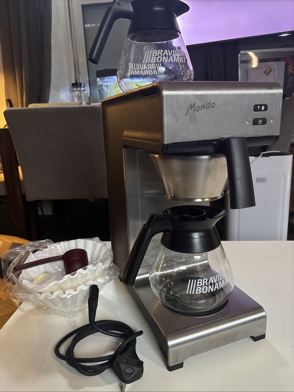 Bravilor Bonamat Mondo Industrial Tropfkaffeemaschine mit Kannen + 20 Filter