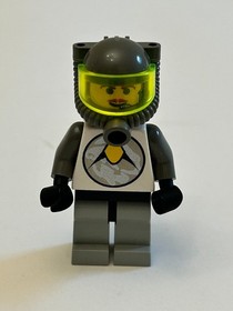 Retired LEGO Space 6815: Hovertron, 100% complete with manual!