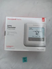 HONEYWELL HOME *CONTRACTOR BRANDED - see pics* TH4110U2005 Tstat