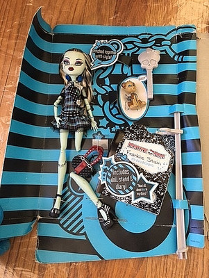 Monster High Frankie Stein 1st Wave Dawn of The Dance  2009 SEE DESC