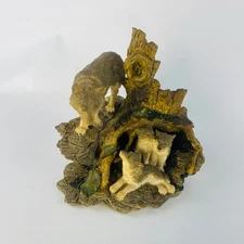 Herco Gift Professional Wolf Mother & Pups  6” L  x 5 1/2” W x 6 3/8” H