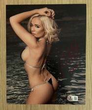 SCARLETT BORDEAUX WWE SIGNED 8X10 PHOTO BECKETT BAS