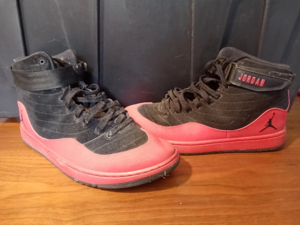 Nike Jordan KO 23 Talla 11 (AR4493-006) Hombre Negro/Gimnasio Rojo-Negro Foto 2 de 4