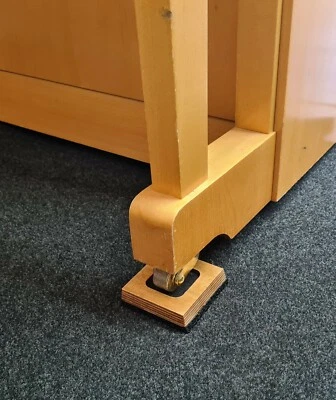 4er Set Klavieruntersetzer viereckig. Nach Wahl mit Schalldämmung oder ohne. - Bild 1 von 2