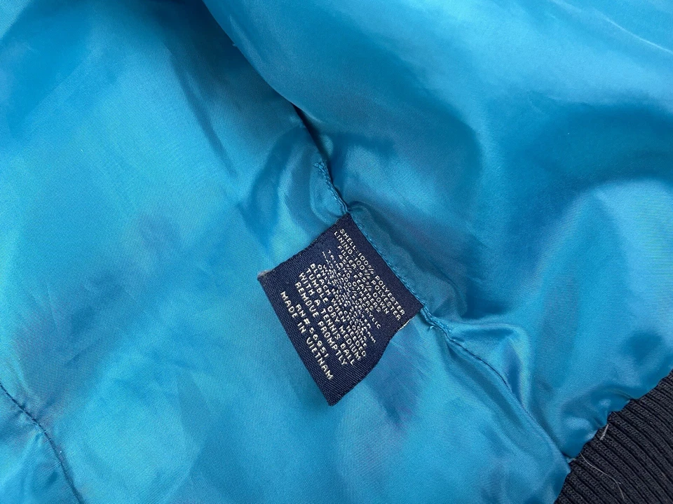 Chaleco Baileys Point Down Fill para mujer grande negro frente a presión con capucha ribete de piel sintética Foto 4 de 4