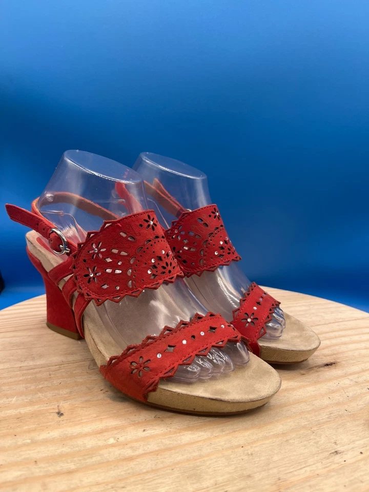 Босоножки женские Earthies Rosarito 8,5B джазовые красные с ремешком на блочном каблуке со стразами - Изображение 3 из 4