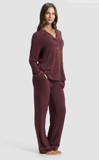 Cozy Earth Pajamas Small Bamboo Stretch-Knit Long Sleeve Pajama Set Burgundy