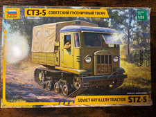 Zvezda 1:35 3663 STZ-5 Soviet tracked tractor...