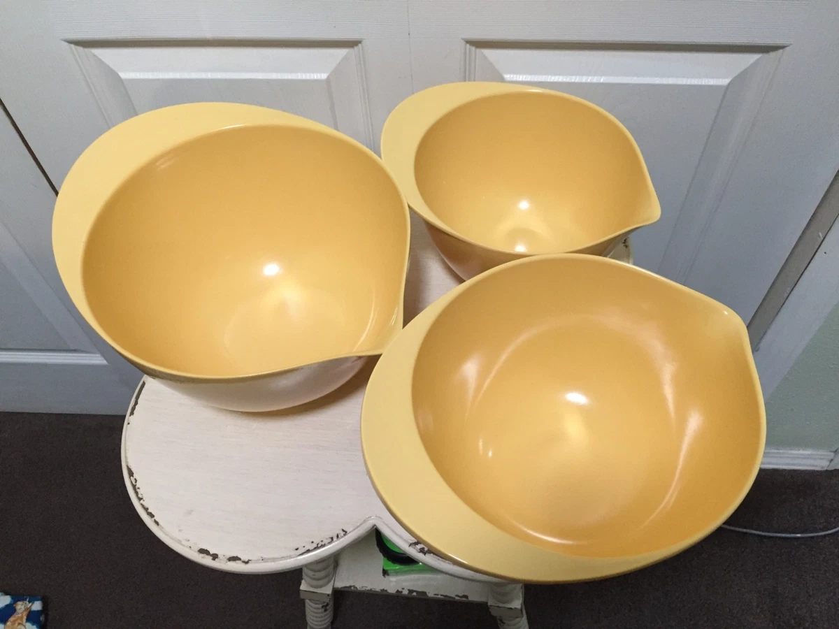 Williams Sonoma Mixing Bowls In Collectible Mixing Bowls for sale