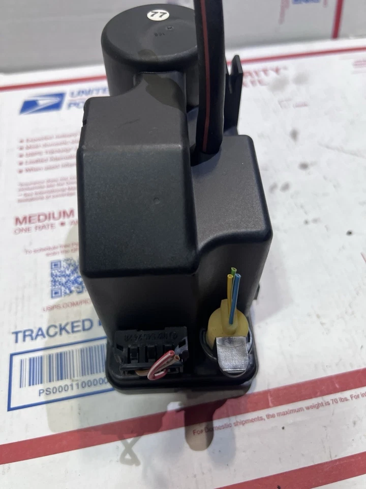 Bomba de vácuo 1984-93 Mercedes 420SEL 320SE 190E bloqueio central fabricante de equipamento original 0008000548 - Imagem 2 de 3