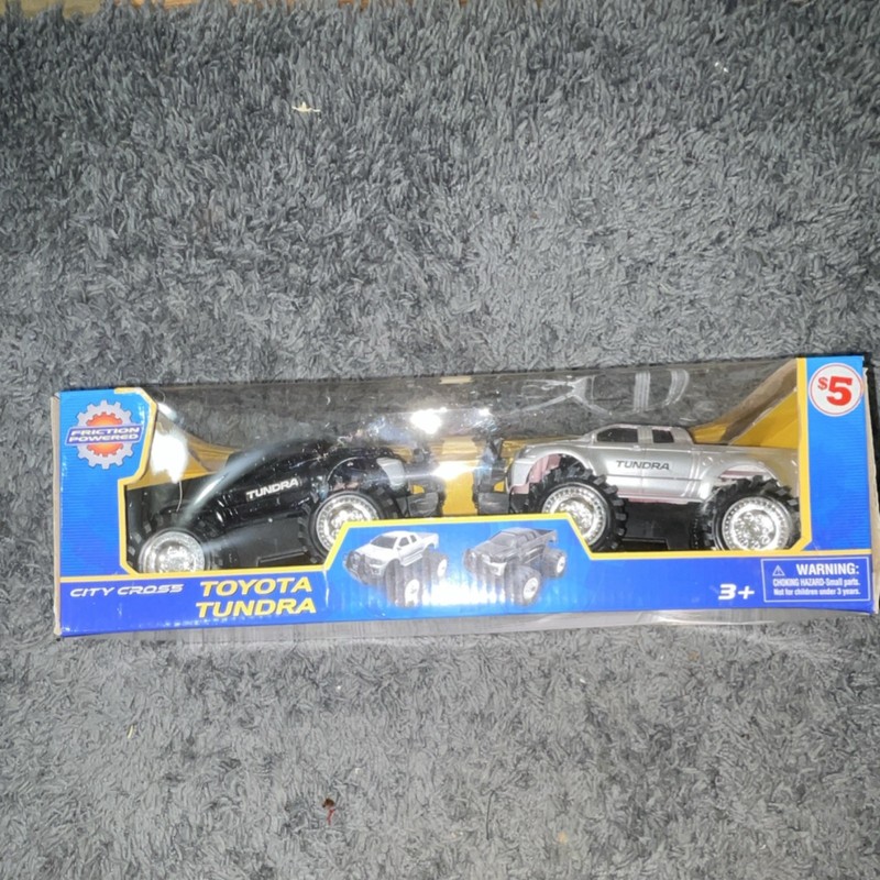 City Cross Toyota Tundra Pickup Truck Black & Silver Diecast Toy Cars 2-Pack