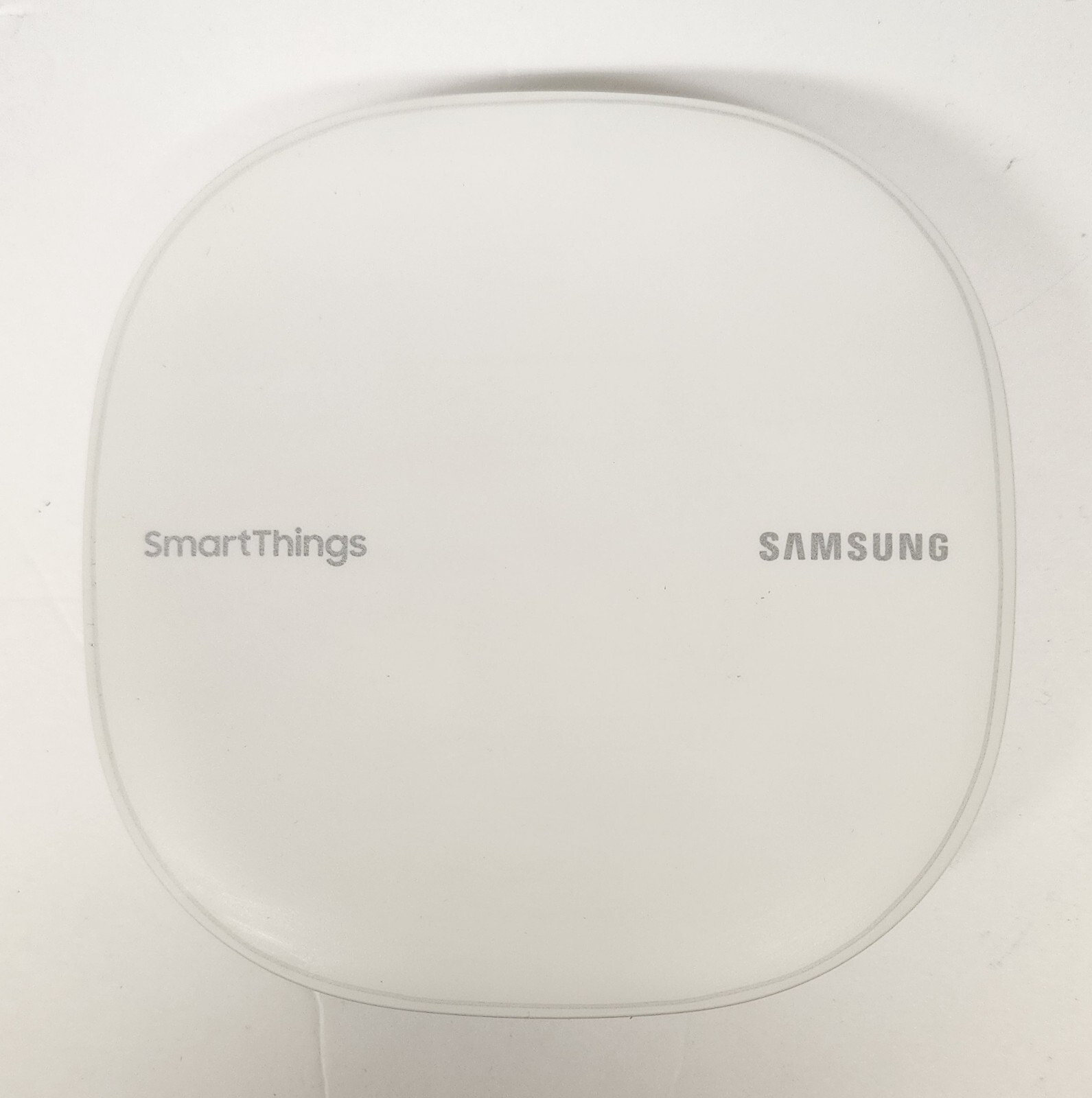Samsung SmartThings Wi-Fi + Smart Home Hub | ET-WV525