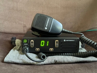 Motorola MOTOTRBO DM1400 VHF analog digital DMR 136-174MHz MDM01JNC9JA2AN - Bild 1 von 4