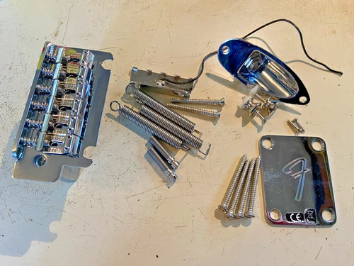 Fender Player Strat Stratocaster Hardware 2 Point Bridge F Neck Plate Output
