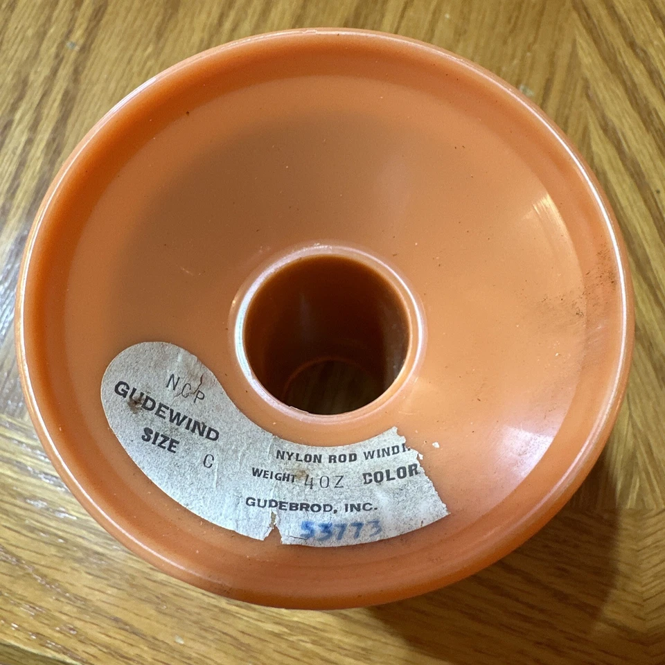 Carrete Gudebrod 4 oz NCP varilla bobinado rosca tamaño C color verde 358 Foto 3 de 3