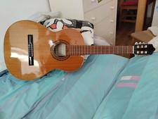 Akustik Gitarre Guisama Modell 112 aus Torrent-Valencia mit Tasche