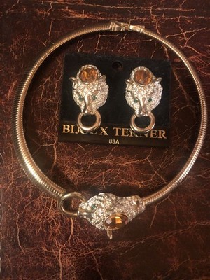 Bijoux Terner choker and earings
