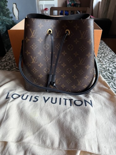 Louis Vuitton Monogram LV Neonoe Shoulder Crossbody Bag