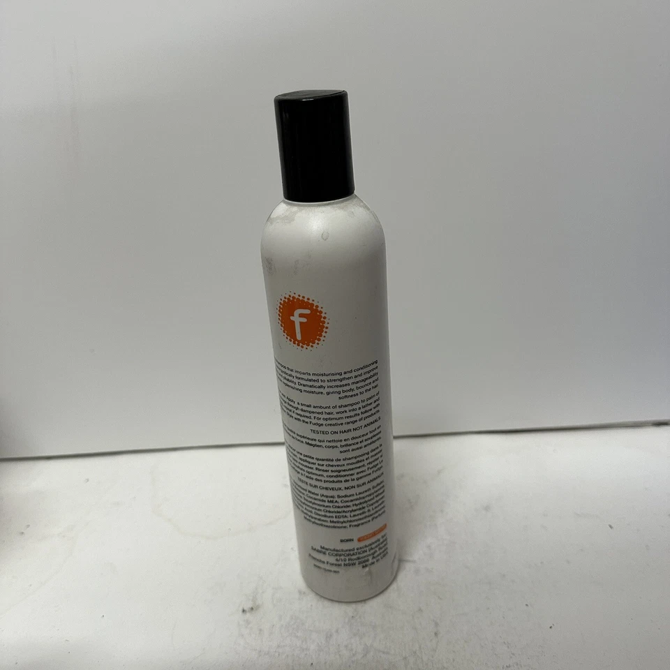 Champú único Fudge 10,14 OZ Foto 3 de 3