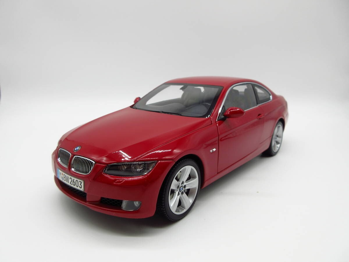 1:18 BMW 3er coupe 3 Series Coupe E92 Dealer special order