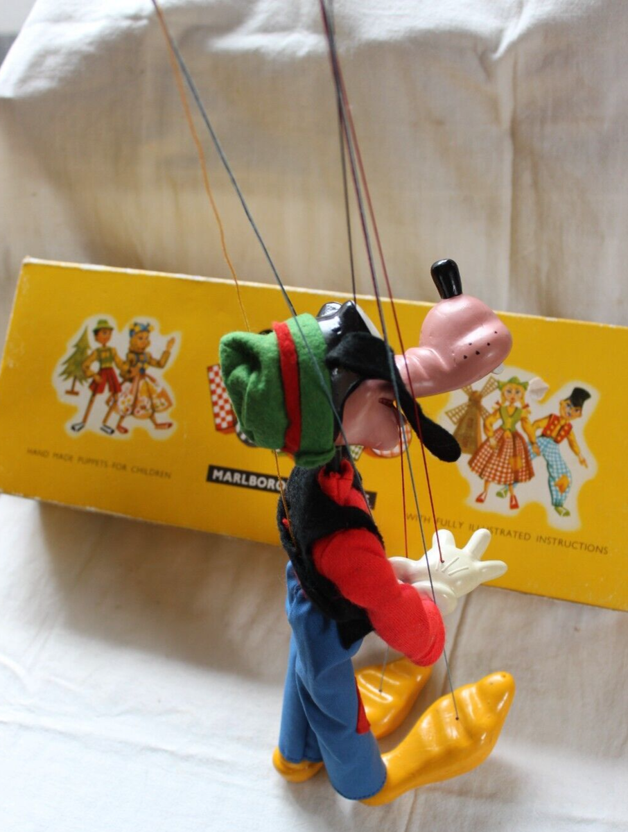 1960s VINTAGE Walt Disney PELHAM Puppet GOOFY Marionette in 1960s VINTAGE Walt Disney PELHAM Puppet GOOFY Marionette in