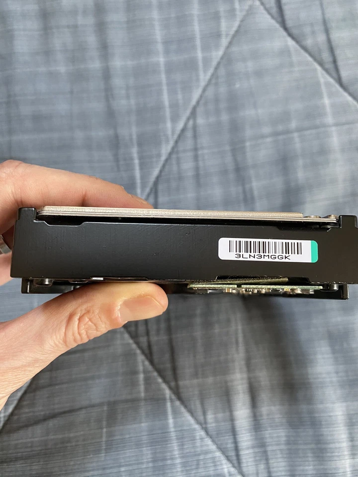 DISCO RIGIDO SEAGATE CHEETAH 15K.5 146GB 15000 RPM 16 MB SAS ST3146855SS 3,5' - Immagine 4 di 4