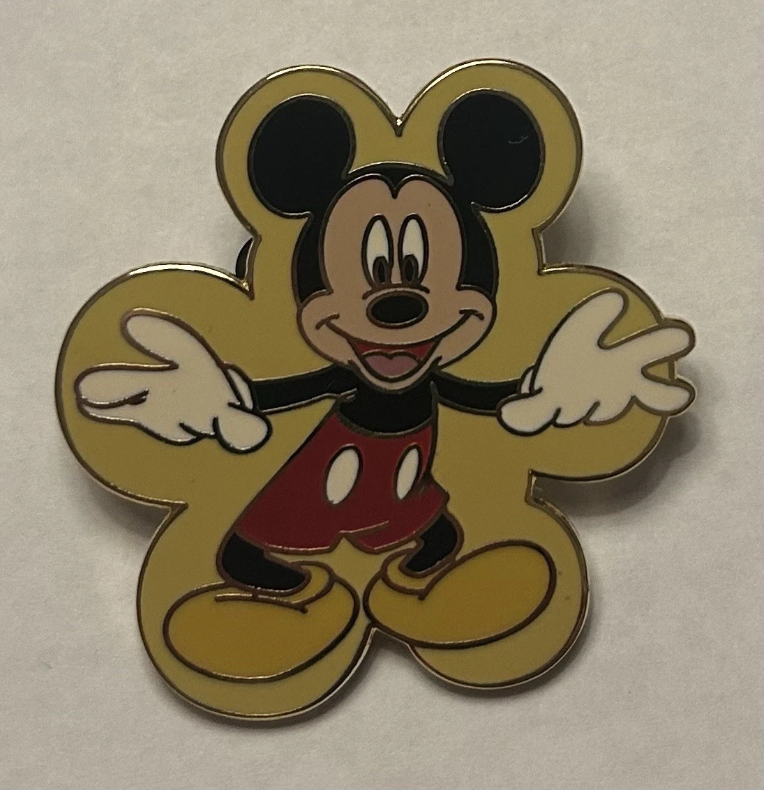 Disney - Mickey Mouse Expressions Booster - Smiling Happy Pin