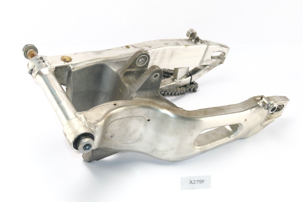 Honda CBR 1000 RR SC57 2004 - rear swing arm A279F | eBay