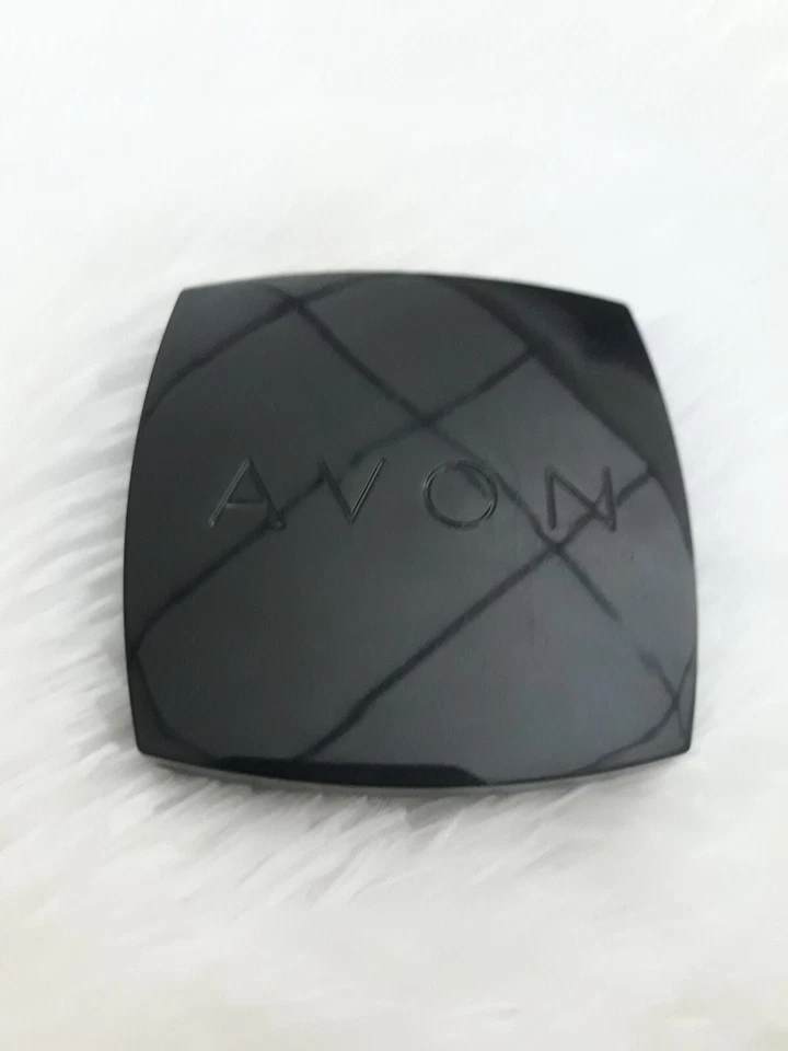 AVON True Color Flawless Mattifying Pressed Powder (0.4 oz / 11.3 g) MOCHA - Image 3 of 4