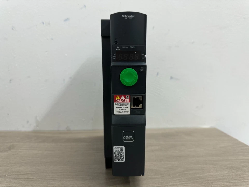 1PC Schneider ATV320U40N4B Inverter New In Box Fast Shipping - Image 3 of 4