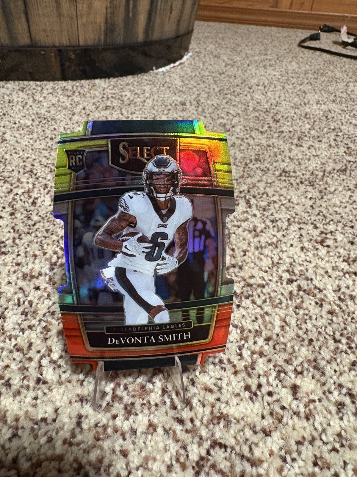 2021 Panini Select - Concourse Devonta Smith #49 Red & Yellow Prizm Die-Cut (RC)