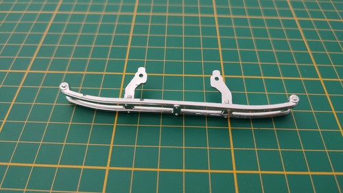Ensemble comprenant 9 phares dont plusieurs pièces détachées (en l'état