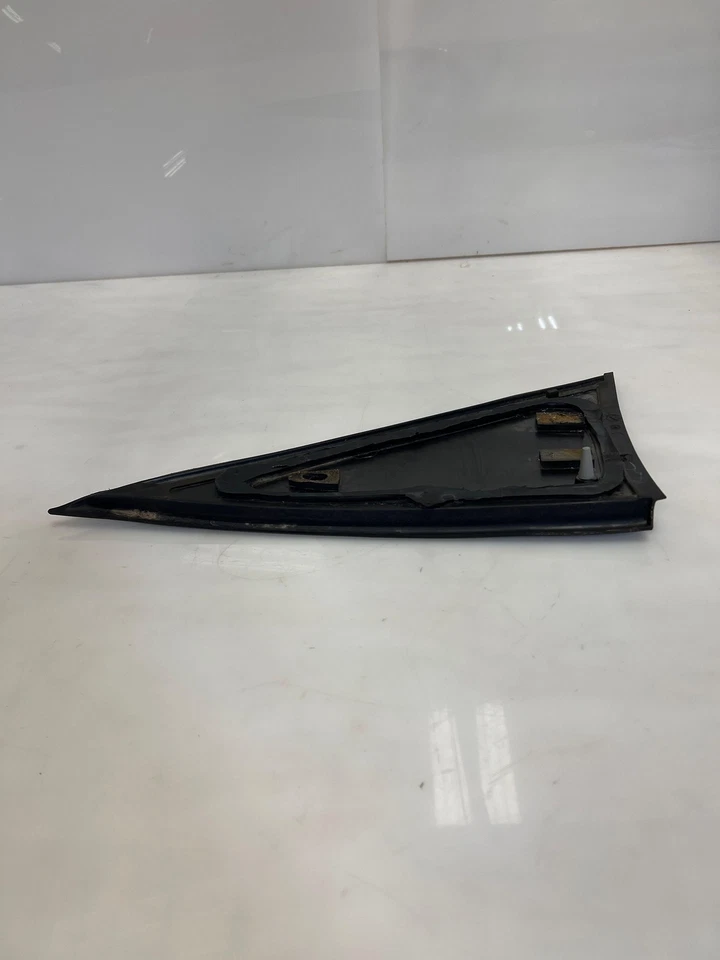 99 - 02 Saturn SC2 Coupe 3 Dr Quarter Glass LH Driver Side OEM 21171063 - Image 3 of 4