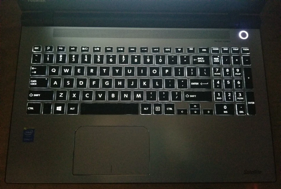 Toshiba Satellite S55-C5274 W/ core i7 / 1TB HDD / 12GB Ram / Backlit Keyboard - Image 2 of 4