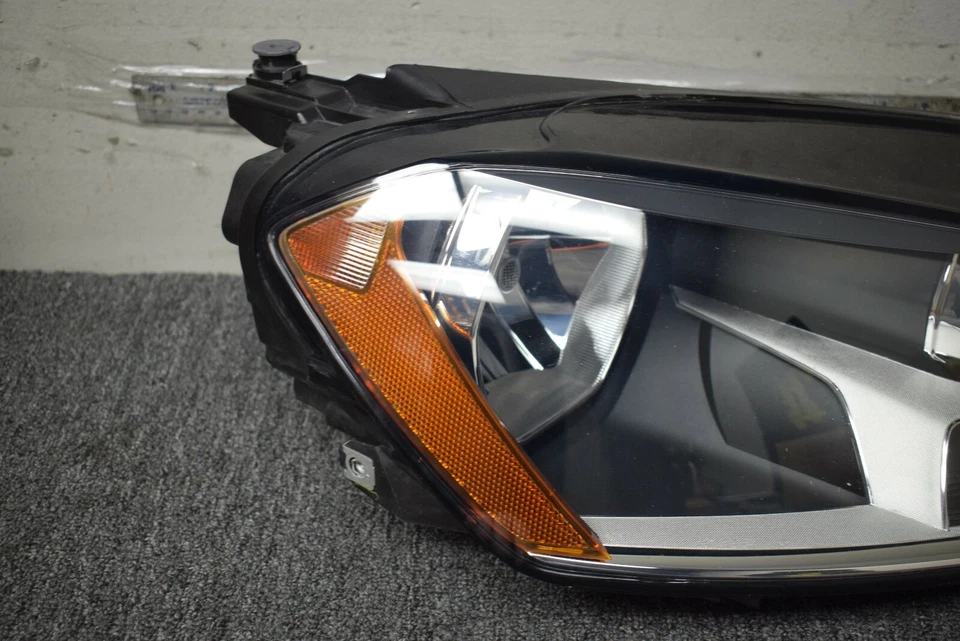 FARO DERECHO VOLKSWAGEN GTI 2015-2017 FÁBRICA OEM ANDREI Foto 2 de 4