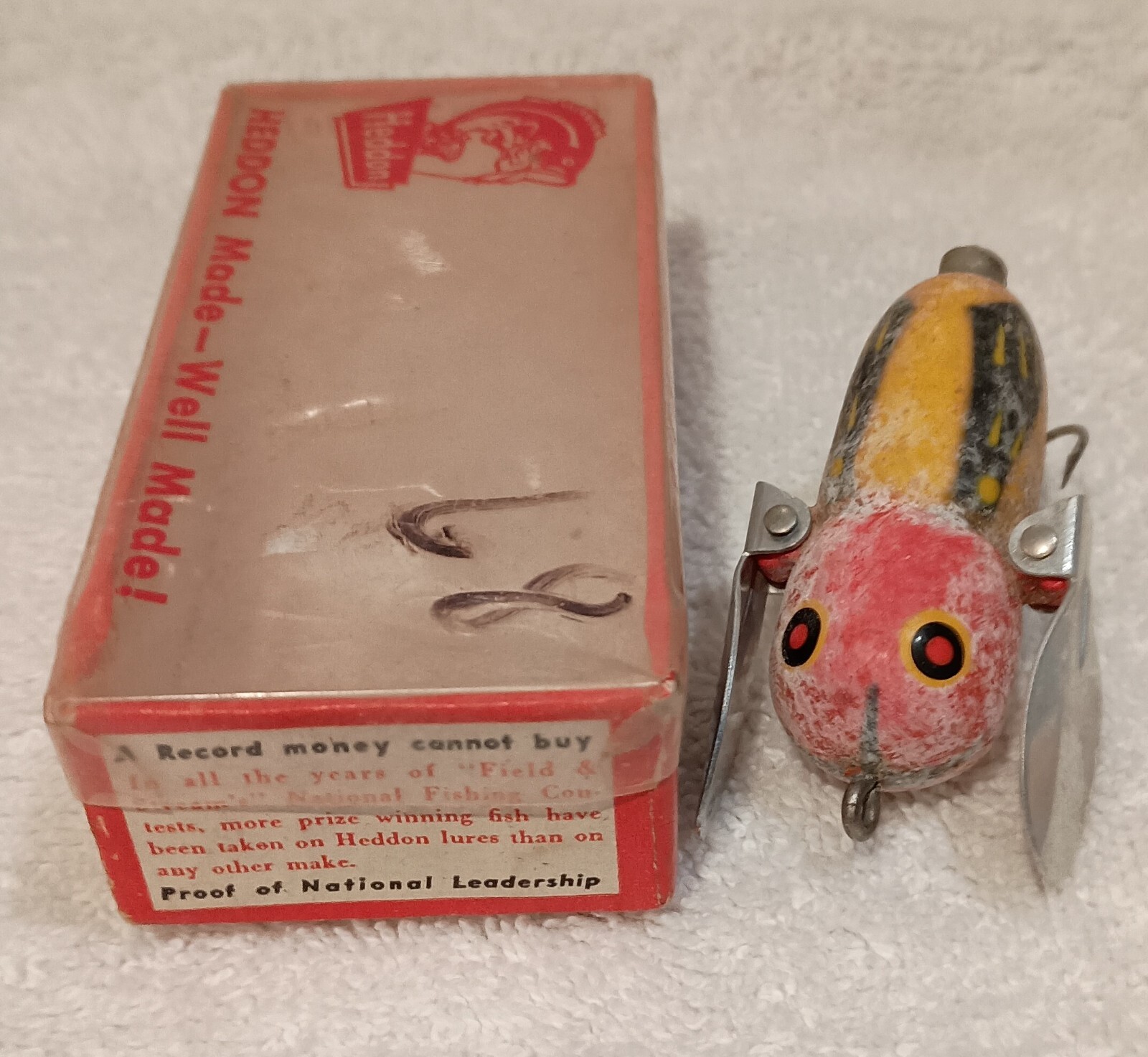 Lot Of Vintage Fishing Lures, Frogs & Tackle Some For parts or Repair