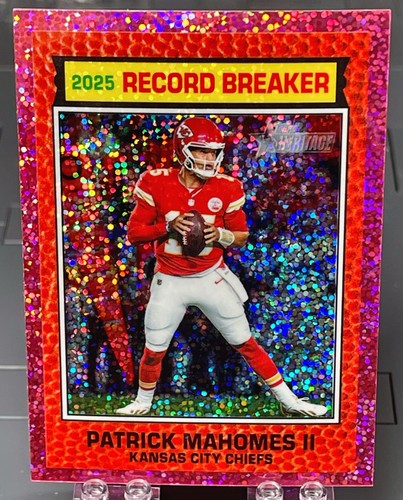 2026 Topps Heritage Patrick Mahomes Pink Sparkle Chrome #4 Chiefs
