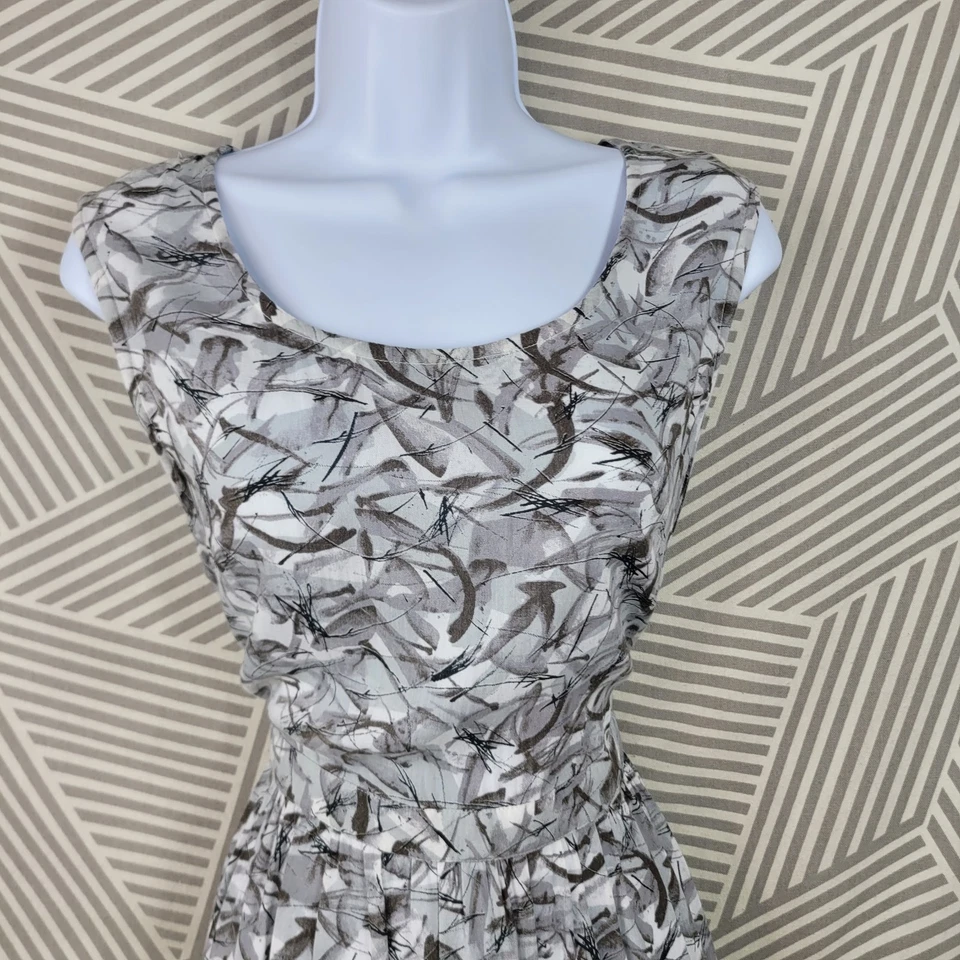 Vintage 70s Slip Dress size 12/14 Cottagecore alt X Cross Back Short Pleated - Image 4 of 4