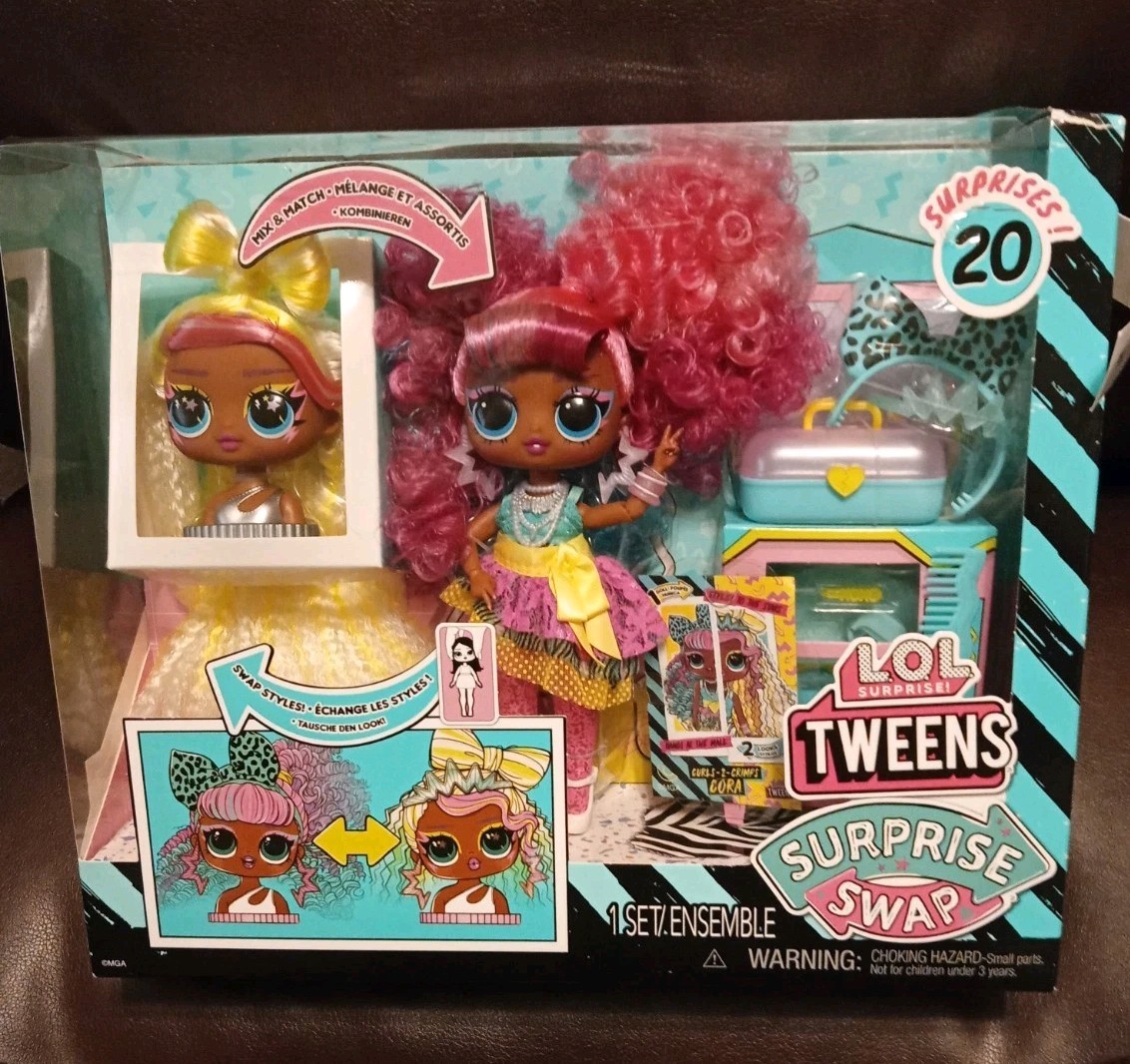 LOL Surprise&excl; Tweens Surprise Swap Styles Curls to Crimps Cora 20 Surprises