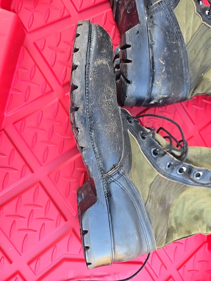 Vintage 1960s Green Black Bata Combat Boots Vietnam ? - Image 2 of 4