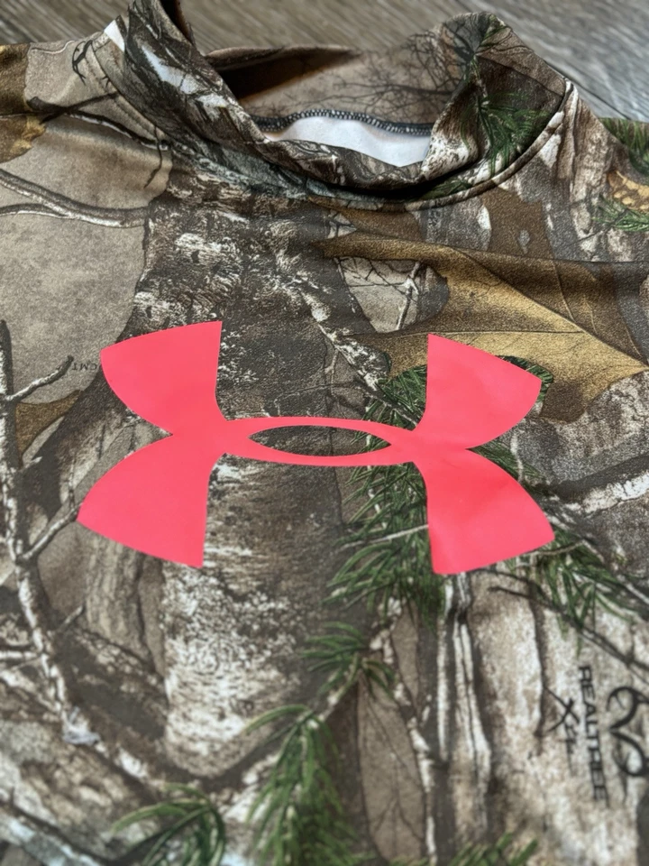 Under Armour Scent Control YLG Compression Cold Gear Hunting Shirt RealTree Camo - Image 2 of 4