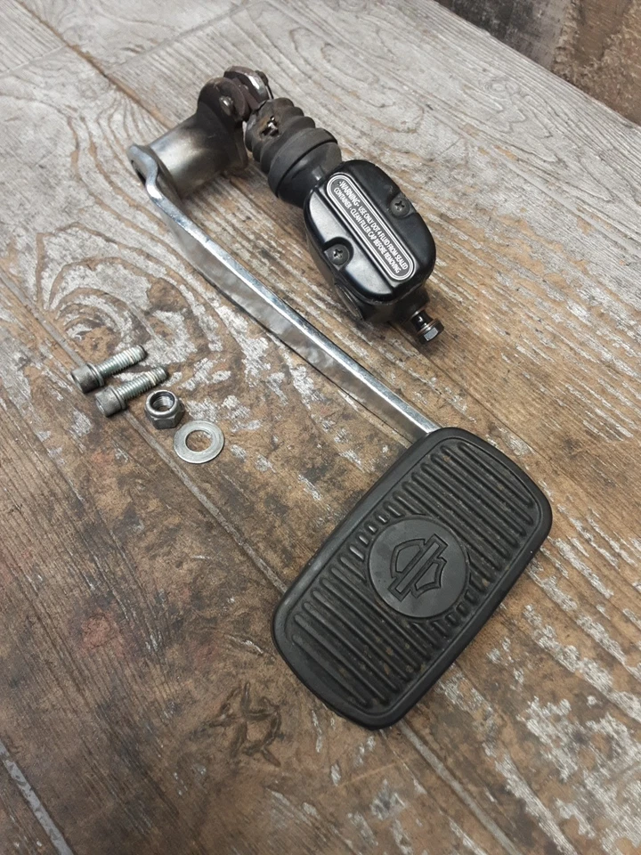 2008 Harley Davidson Electra Glide Ultra Rear Brake Master Cylinder Pedal BR-696 - Image 2 of 4