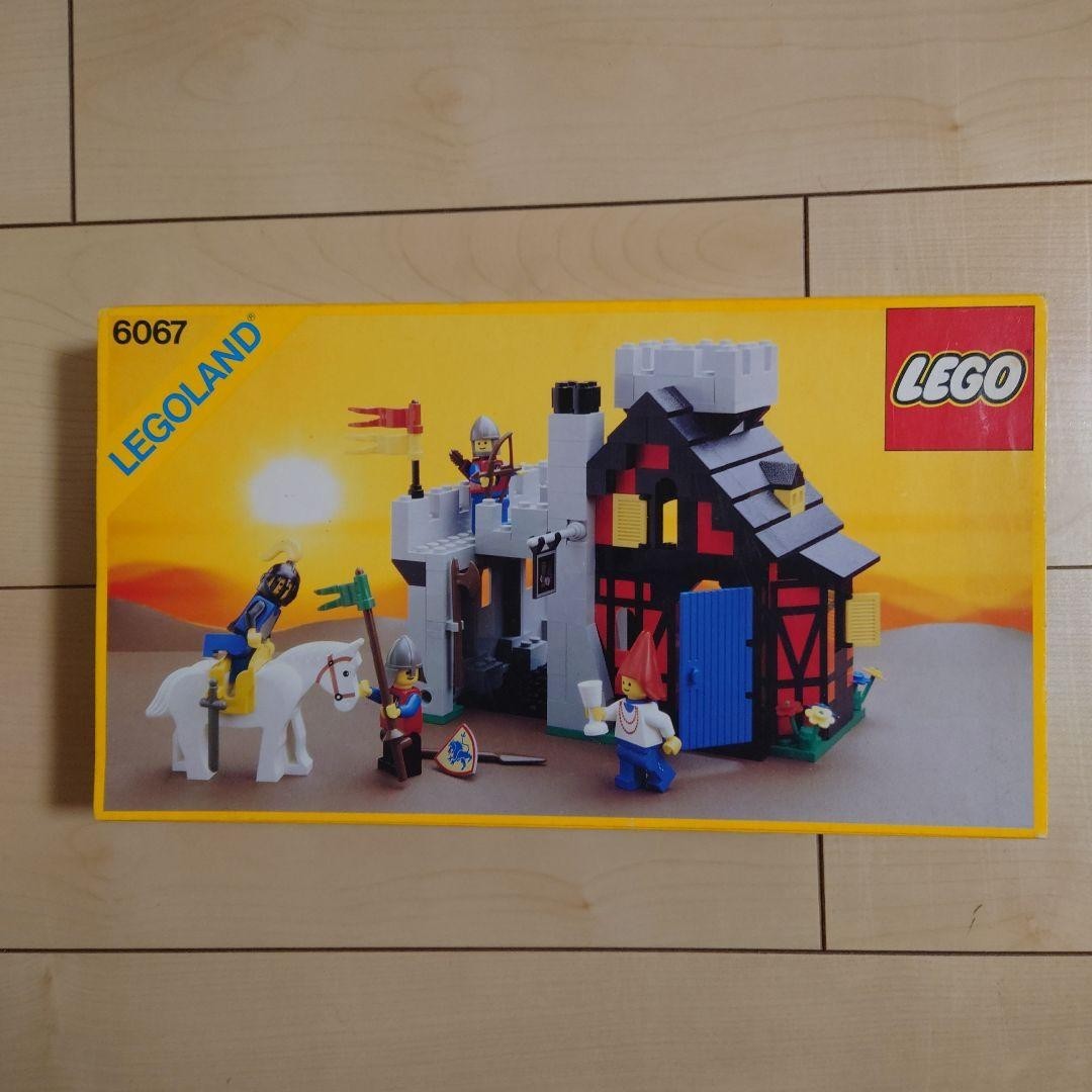 LEGO 6067 Guarded Inn Castle Series Lion Knights Vintage New Sealed Rare Set